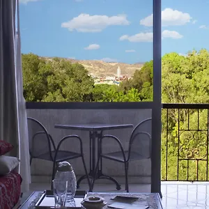 3* Aparthotel Apparts-hotel Isni